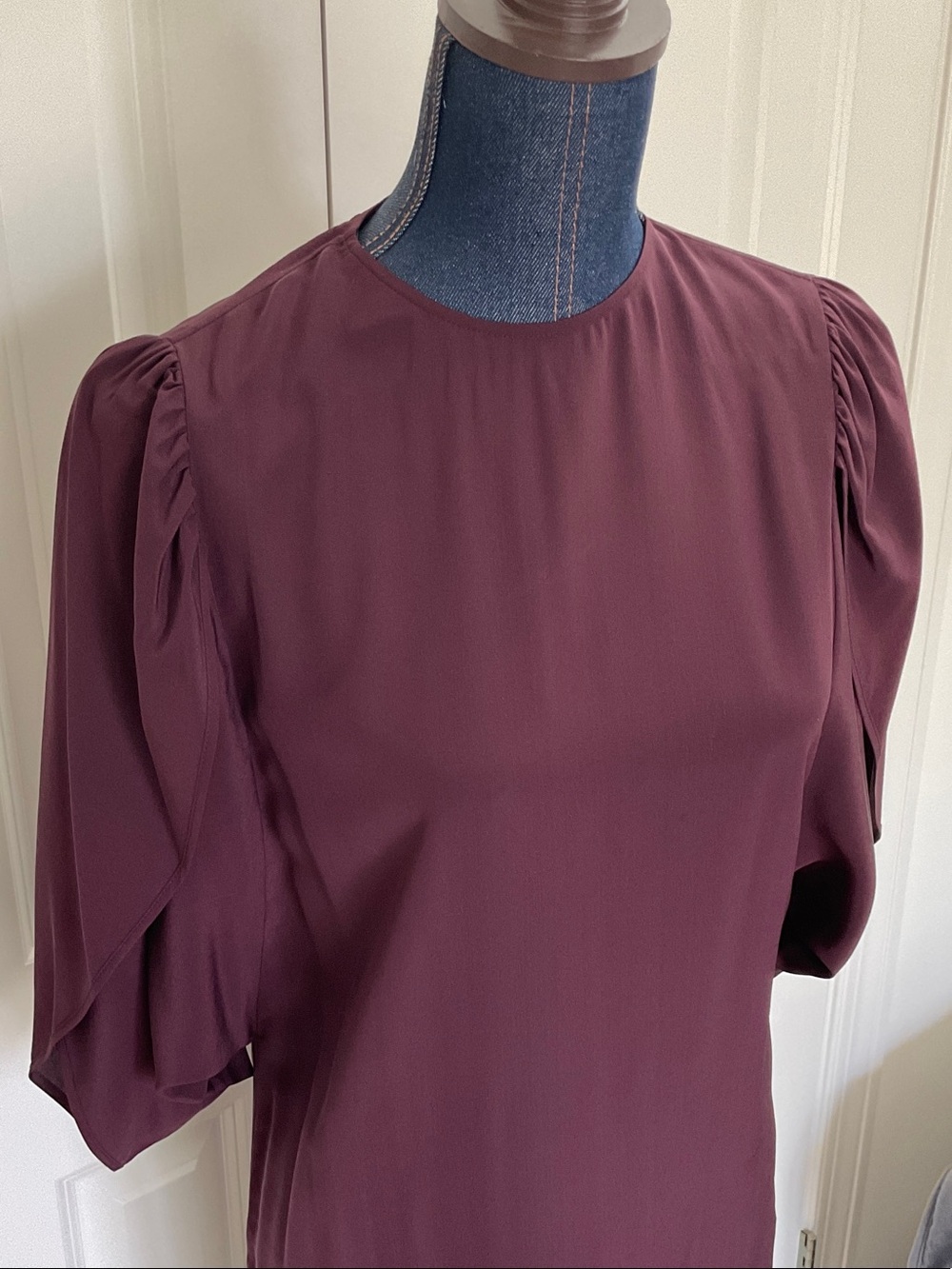 Stella McCartney 100% silk petal sleeve dress NWOT - Picture 2 of 10